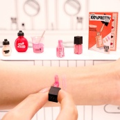 Игровой набор Создание косметики Miniverse 121497 серии "Мейкап". Изображение №8