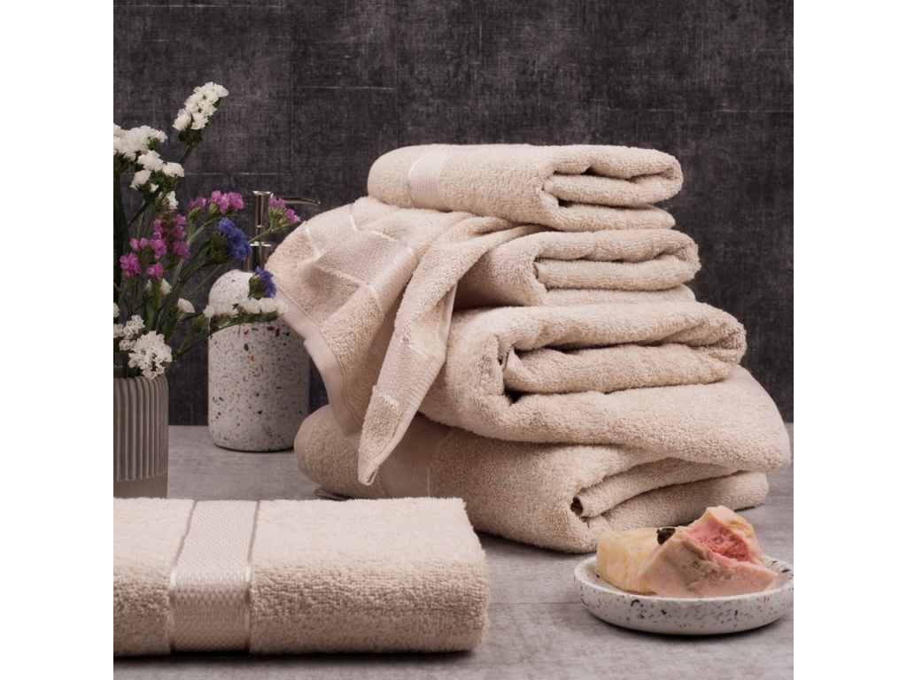 Рушник 70*140 бежевий махровий (бордюр САТИН) ТМ AISHA Рушник 70*140 бежевий махровий (бордюр САТИН) ТМ AISHA