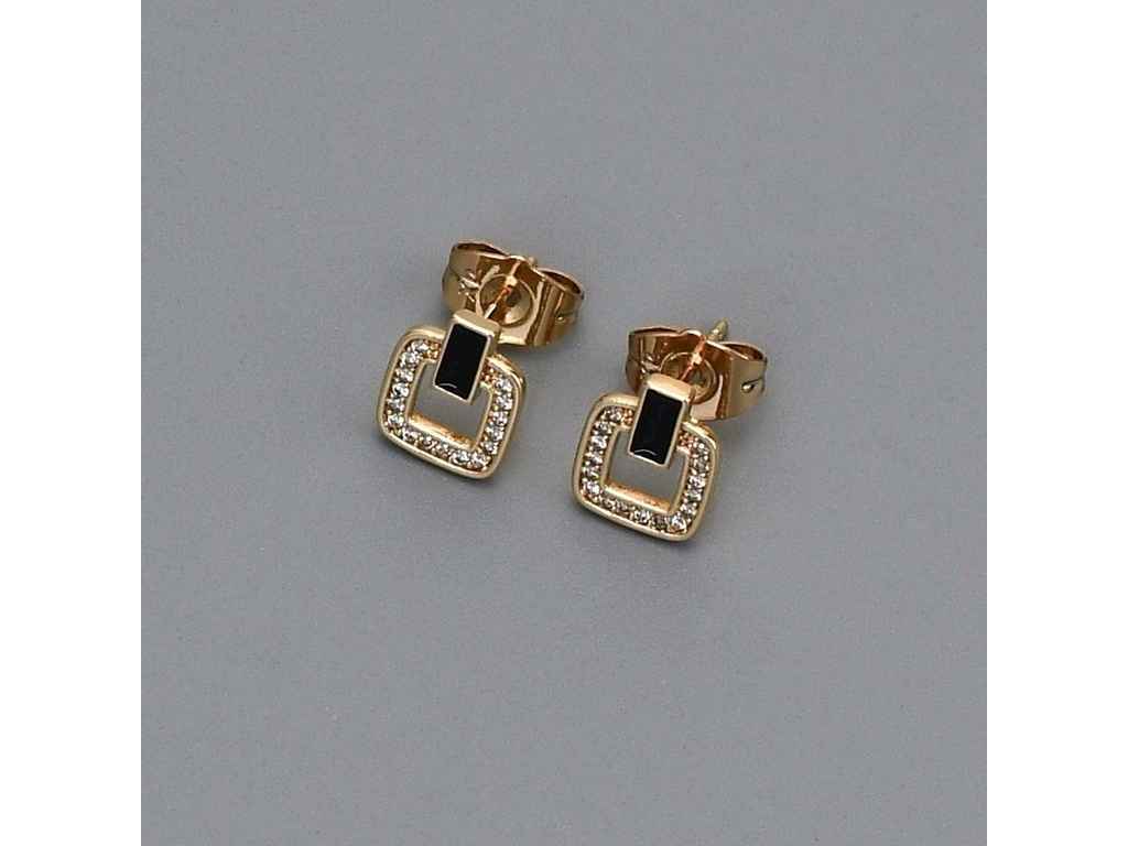 Сережки пусети Мія 46951 розмір 10х8мм білі фіаніти чорна емаль вага 1.4г позолота 18К ТМ XUPING Сережки пусети Мія 46951 розмір 10х8мм білі фіаніти чорна емаль вага 1.4г позолота 18К ТМ XUPING