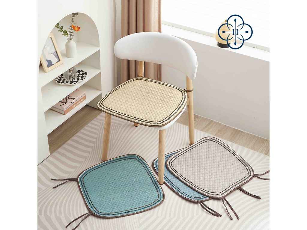 Подушка 47*50 на стілець арт.1819 бежевий ТМ COLORFULHOME Подушка 47*50 на стілець арт.1819 бежевий ТМ COLORFULHOME