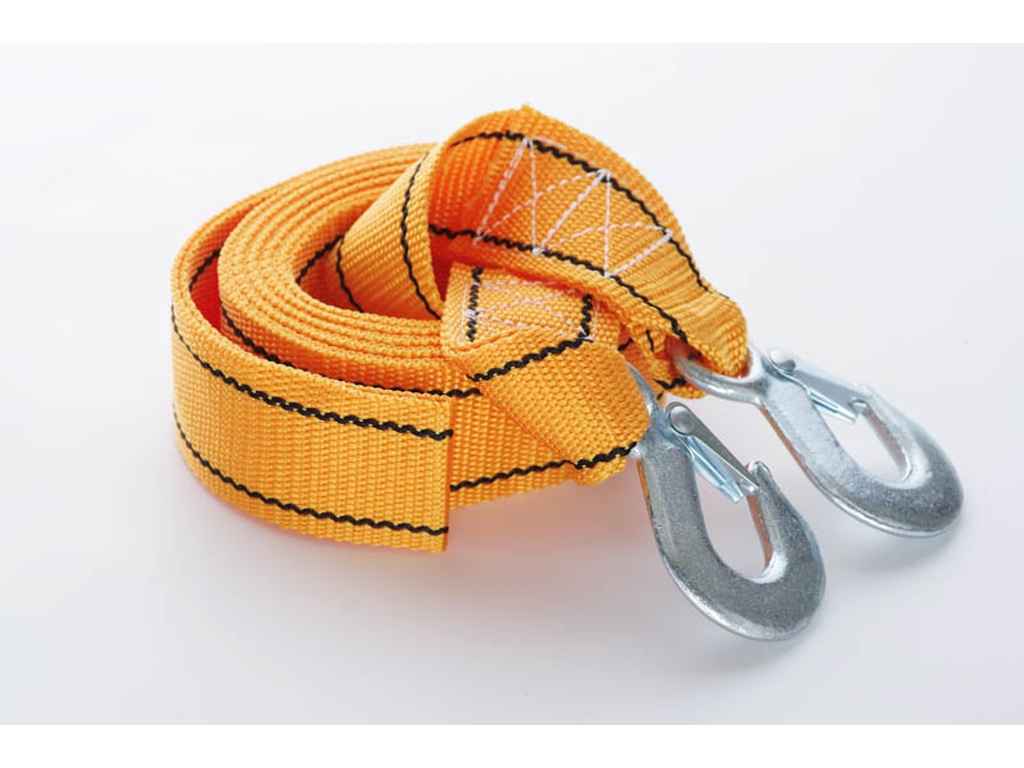 Трос буксирувальний 4,5м 3 тонни, 50мм, гаки (блістер) ТМСИЛА Трос буксирувальний 4,5м 3 тонни, 50мм, гаки (блістер) ТМСИЛА