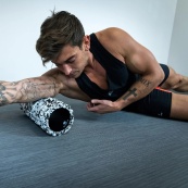 Массажный ролик "Camouflage" Sveltus SLTS-2516 камуфляж, 33 см. Изображение №4 Массажный ролик "Camouflage" Sveltus SLTS-2516 камуфляж, 33 см. Изображение №4