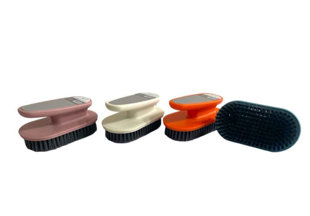 Щітка для одягу №6099 12*6*5см пластик ТМ КИТАЙ Щітка для одягу №6099 12*6*5см пластик ТМ КИТАЙ