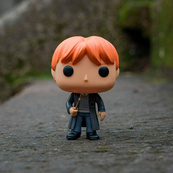 Игровая фигурка Funko POP! cерии Harry Potter S1 Ron Weasley 5859. Изображение №6 Игровая фигурка Funko POP! cерии Harry Potter S1 Ron Weasley 5859. Изображение №6