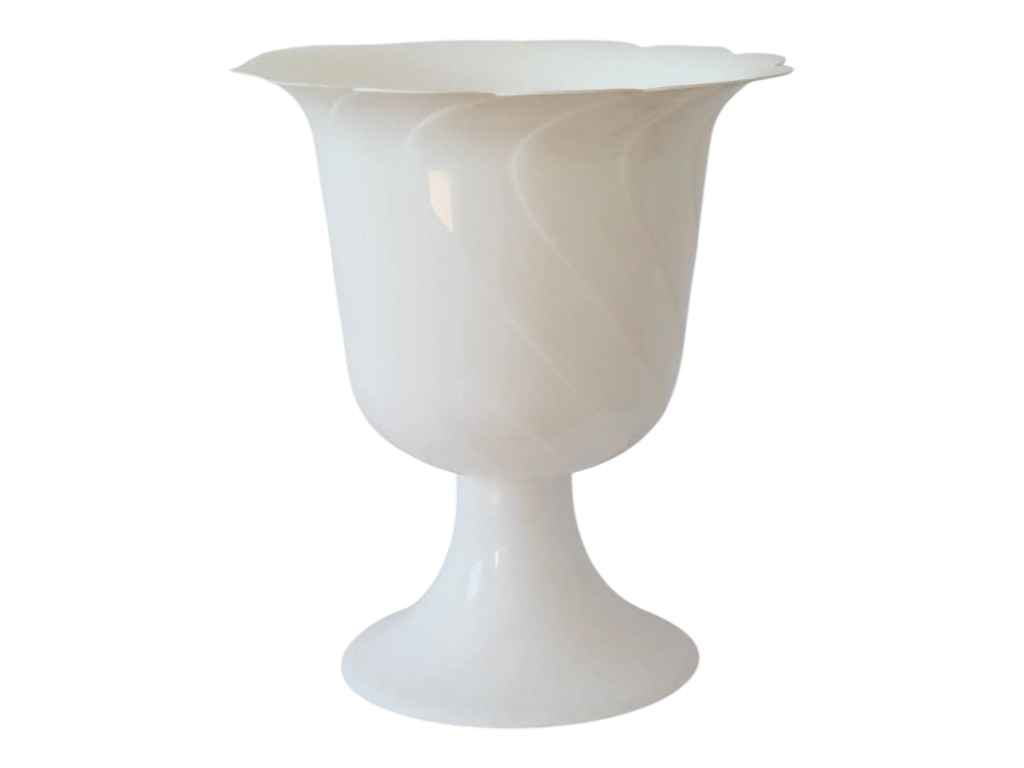 Горщик для квітів на ніжці 7,14л Тюльпан 32 36см d=32см арт.GT32/1 білий ТМ ММ-ПЛАСТ Горщик для квітів на ніжці 7,14л Тюльпан 32 36см d=32см арт.GT32/1 білий ТМ ММ-ПЛАСТ