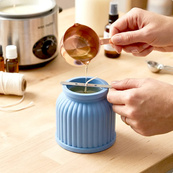 Набор для изготовления фигурного подсвечника со свечой и крышкой GP-002 из гипса. Изображение №4