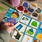 Дидактическая игра "Весенняя одежда" 15211020, 2 поля для игры, 24 карточки. Изображение №5