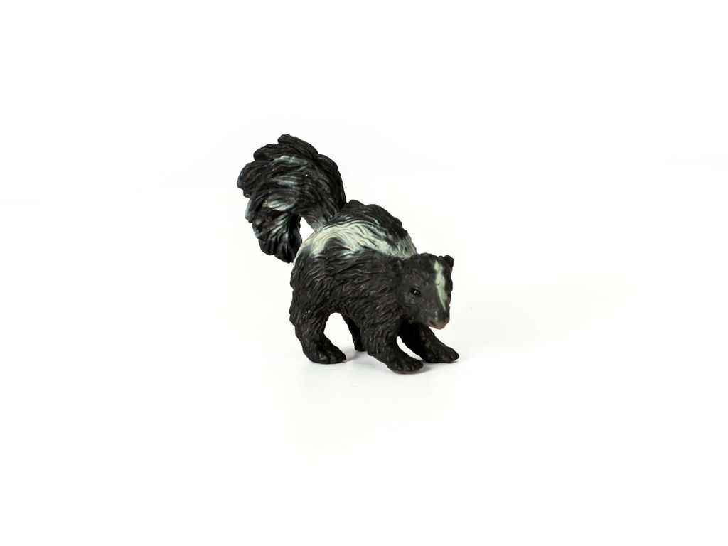 Фигурка животного Сафари Q9899-A89 Скунс ТМ KIDS TEAM ANIMALS Фигурка животного Сафари Q9899-A89 Скунс ТМ KIDS TEAM ANIMALS