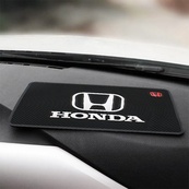 Коврик торпедо антискользящий Honda (200x130). Изображение №3 Коврик торпедо антискользящий Honda (200x130). Изображение №3