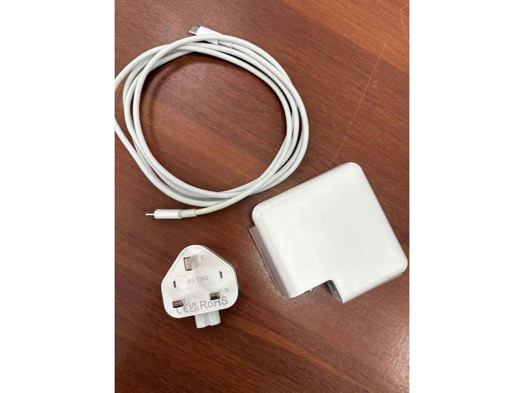 Зарядний пристрій мережевий USB-C PD-108W, 108Вт, Power Delivery, з кабелем живлення, білий ТМAmazon Зарядний пристрій мережевий USB-C PD-108W, 108Вт, Power Delivery, з кабелем живлення, білий ТМAmazon