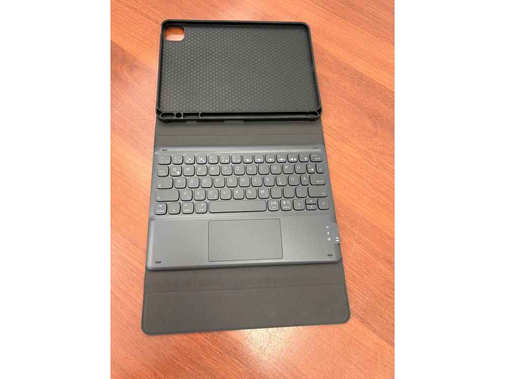 Чохол-клавіатура Earto для iPad Air 11 / 10.9 та iPad Pro 11, Bluetooth, тачпад, підсвічування, QWERTZ, чорний ТМAmazon Чохол-клавіатура Earto для iPad Air 11 / 10.9 та iPad Pro 11, Bluetooth, тачпад, підсвічування, QWERTZ, чорний ТМAmazon